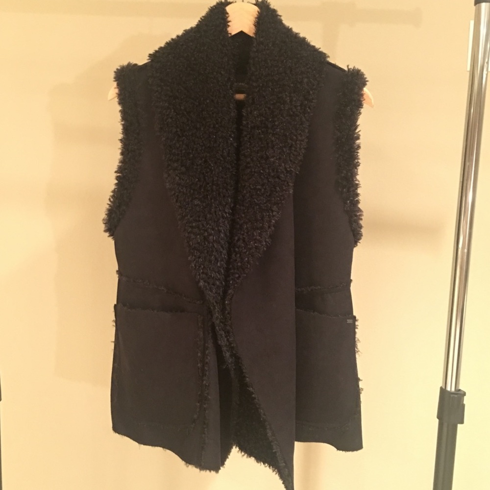 Black faux fur vest